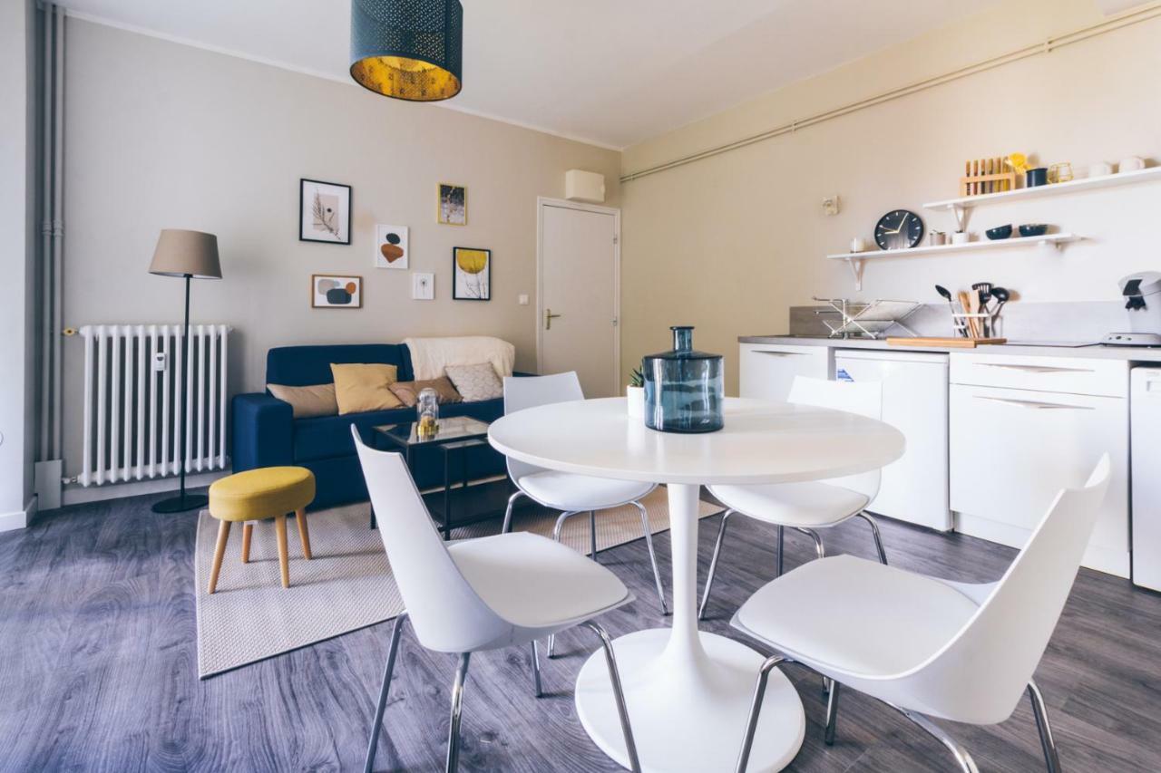 Appartement lumineux avec 1 chambre séparée situé à 300m de la gare et accès direct au coeur historique Poitiers Exterior foto